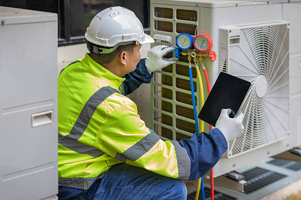 Professional Hvac Maintenance technician working in Derwood, MD